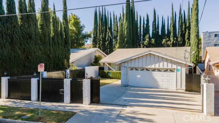 4 Bed Home for Sale in Sherman Oaks, California
