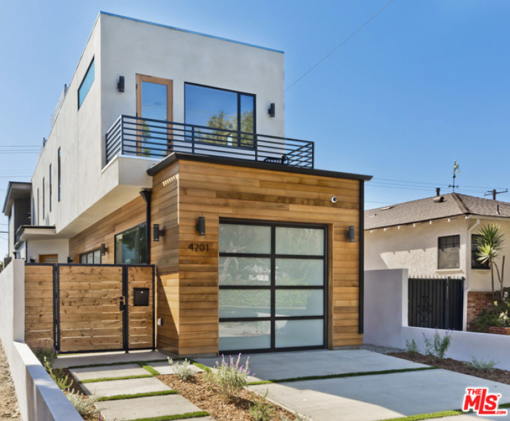 4 Bed Home for Sale in Culver City, California