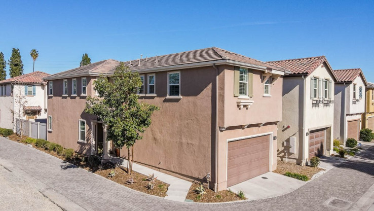 Residential Home in Lake Balboa