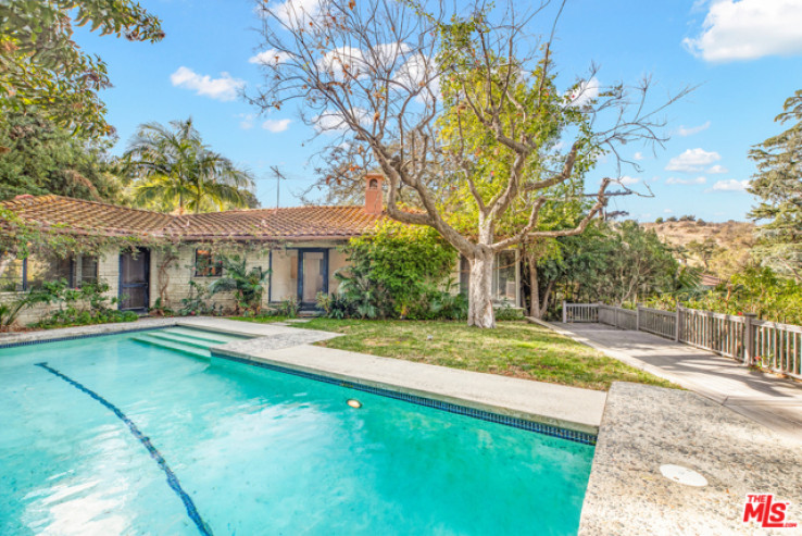 Residential Home in Sherman Oaks