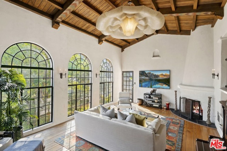 Residential Home in Los Feliz