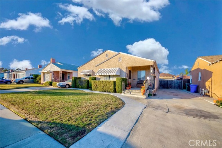 3 Bed Home for Sale in Hawthorne, California