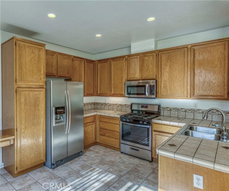 4 Bed Home for Sale in Canyon Country, California