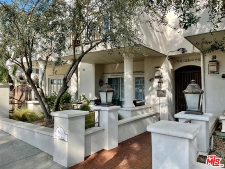 1 Bed Home for Sale in West Hollywood, California