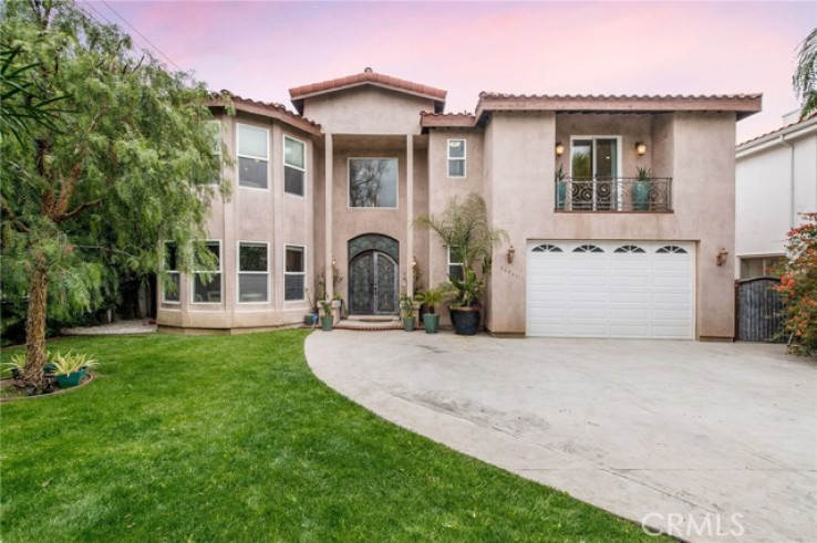 5 Bed Home for Sale in Encino, California