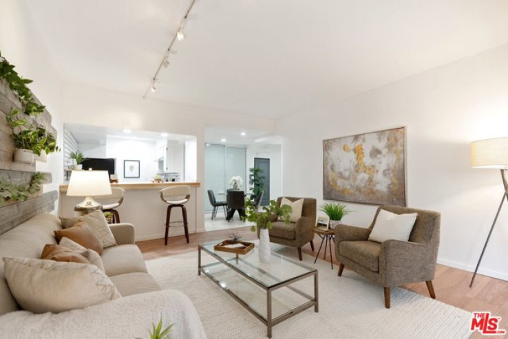 Residential Home in West Hollywood Vicinity