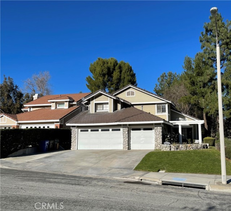 4 Bed Home for Sale in Castaic, California