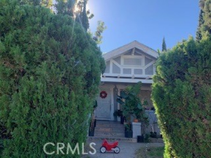 3 Bed Home for Sale in Los Angeles, California