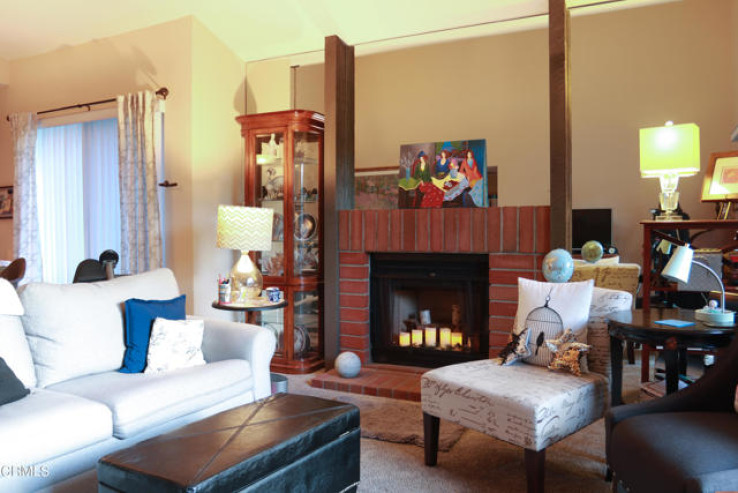 1 Bed Home for Sale in Thousand Oaks, California