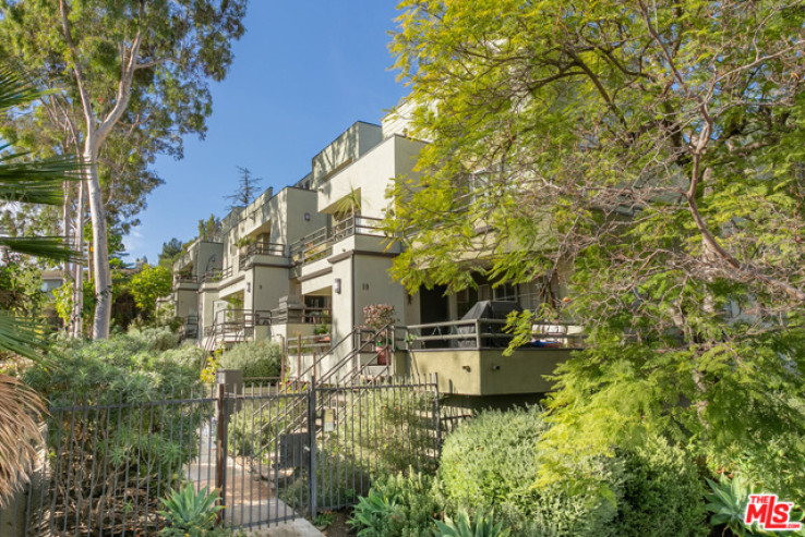 2 Bed Home for Sale in Los Angeles, California