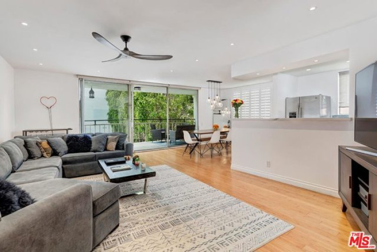 Residential Home in Sunset Strip - Hollywood Hills West