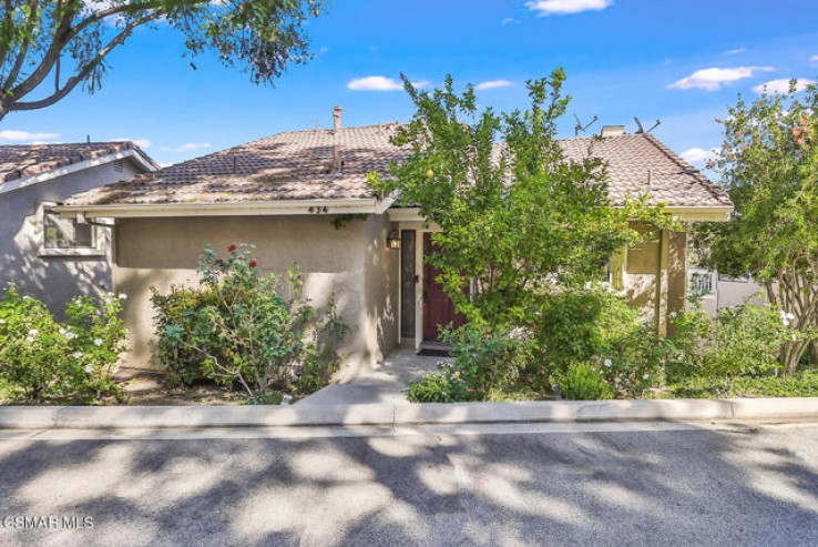 Residential Home in Agoura