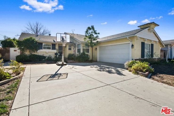 3 Bed Home for Sale in Granada Hills, California