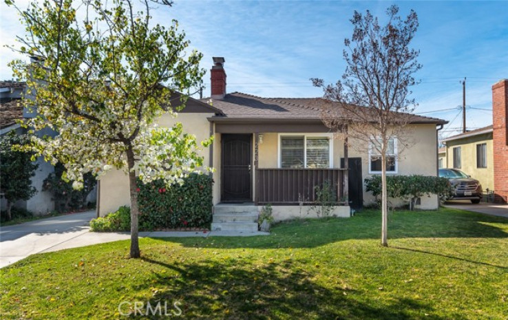 3 Bed Home for Sale in Burbank, California