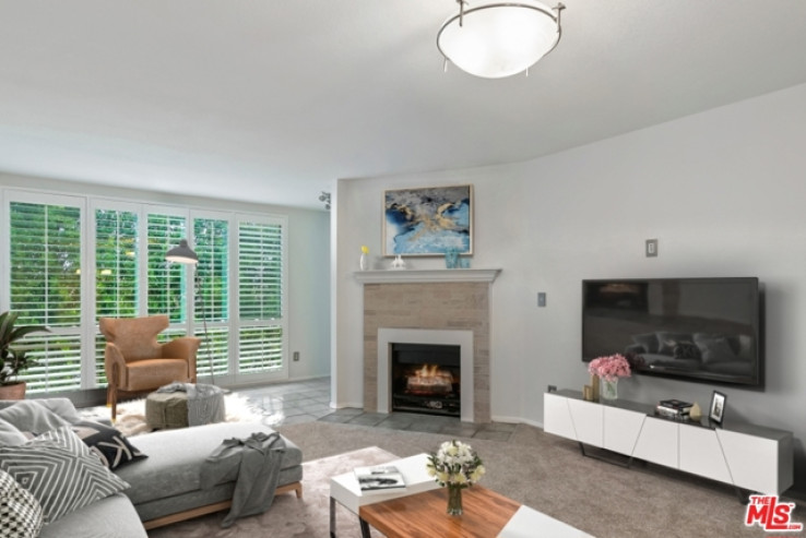 1 Bed Home for Sale in Valley Village, California