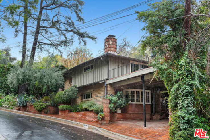 3 Bed Home for Sale in Sherman Oaks, California