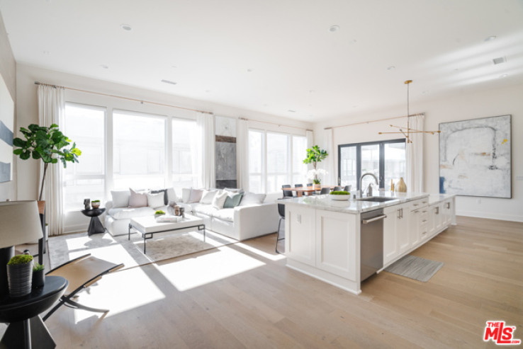 3 Bed Home for Sale in Los Angeles, California