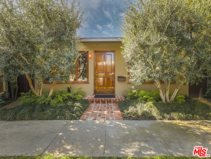 2 Bed Home for Sale in Venice, California