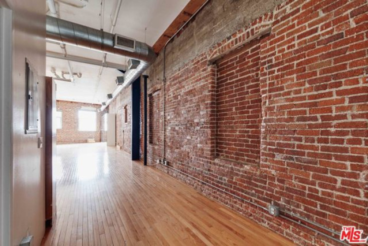  Home for Sale in Los Angeles, California
