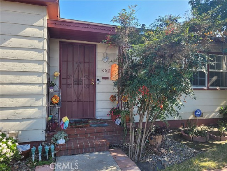 3 Bed Home for Sale in Compton, California