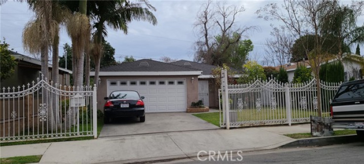 Residential Home in Compton N of Rosecrans, E of Central