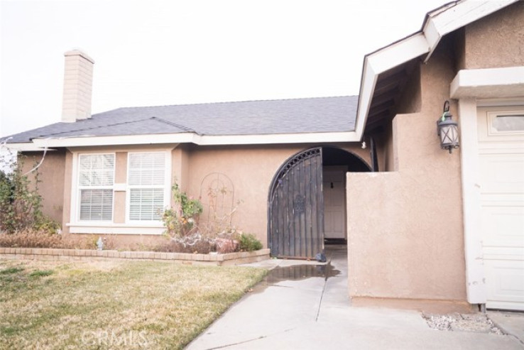 4 Bed Home for Sale in Palmdale, California