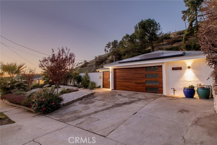 3 Bed Home for Sale in Sun Valley, California