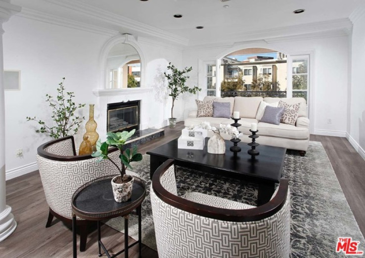 2 Bed Home for Sale in Los Angeles, California