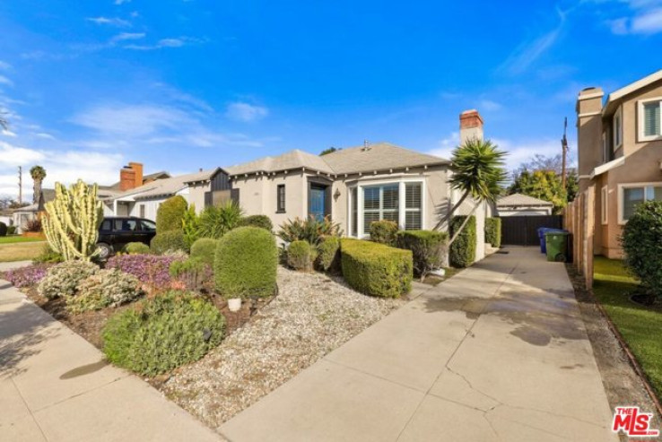Residential Home in Park Hills Heights