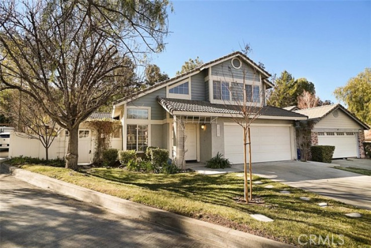 4 Bed Home for Sale in Canyon Country, California