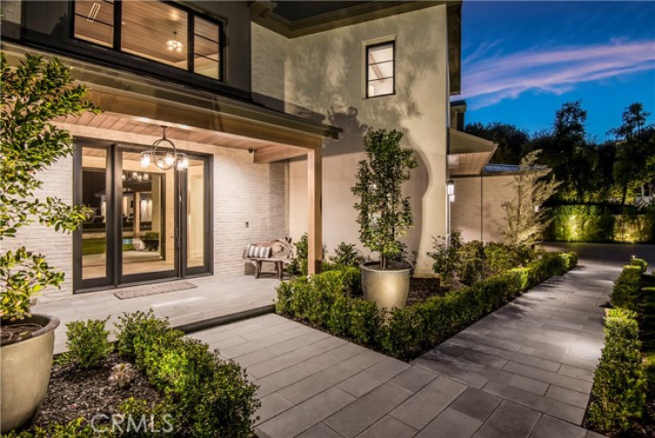 5 Bed Home for Sale in Encino, California