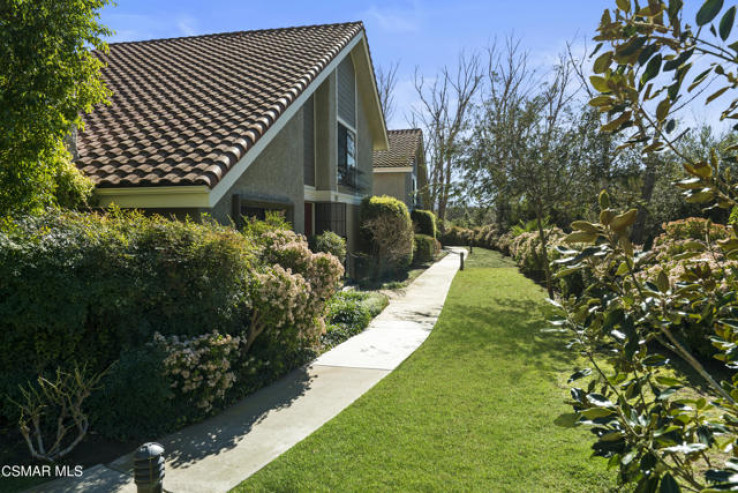 3 Bed Home for Sale in Oak Park, California