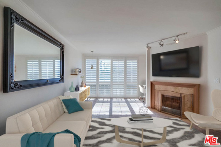 1 Bed Home for Sale in Valley Village, California