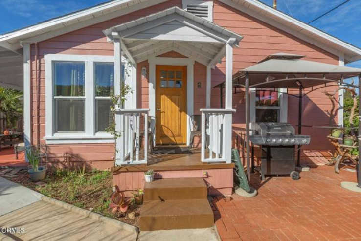 3 Bed Home for Sale in Oak View, California