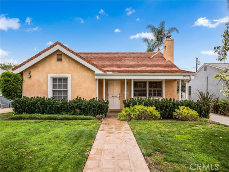 3 Bed Home for Sale in Burbank, California