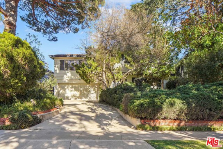 5 Bed Home for Sale in Santa Monica, California