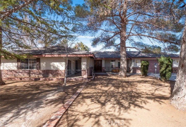 3 Bed Home for Sale in Llano, California
