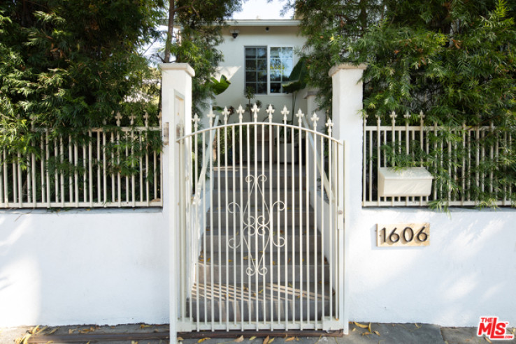 Residential Home in Los Feliz