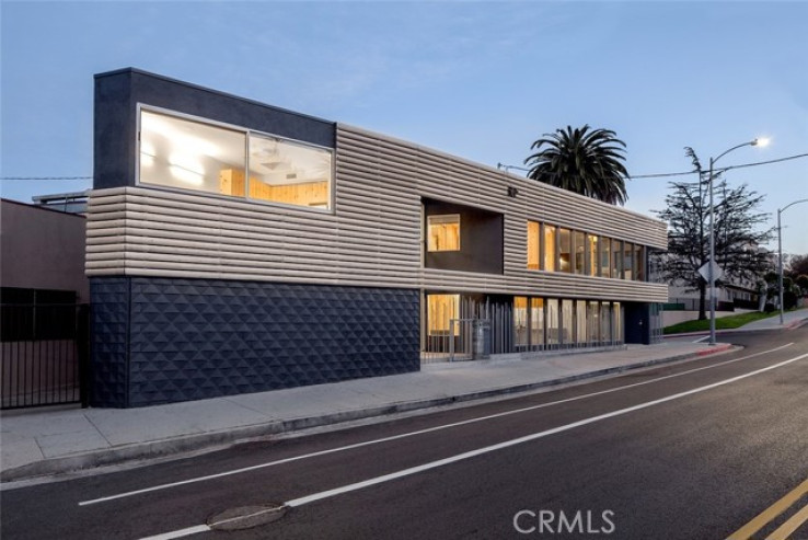  Commercial for Sale in Silver Lake, California