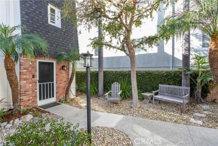 Residential Home in Toluca Lake