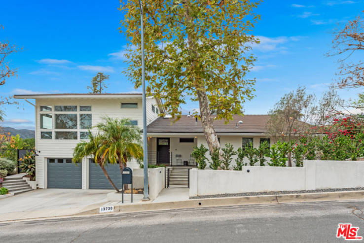 4 Bed Home for Sale in Los Angeles, California