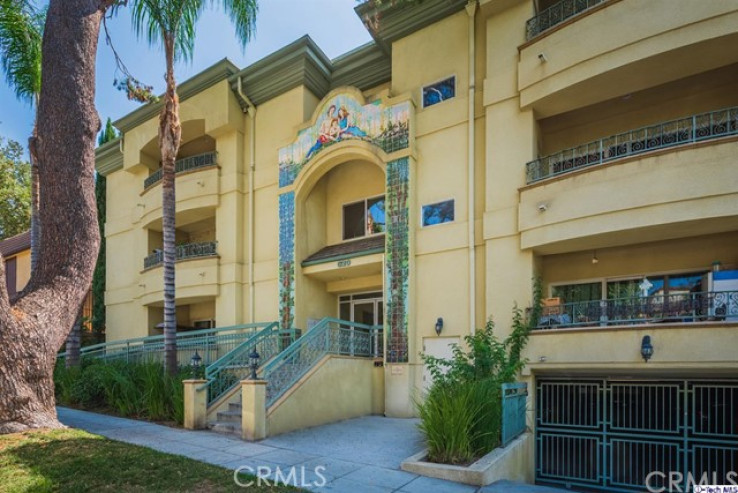 3 Bed Home for Sale in Burbank, California