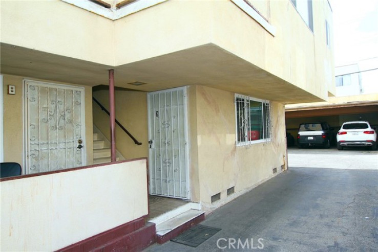 1 Bed Home for Sale in Los Feliz, California