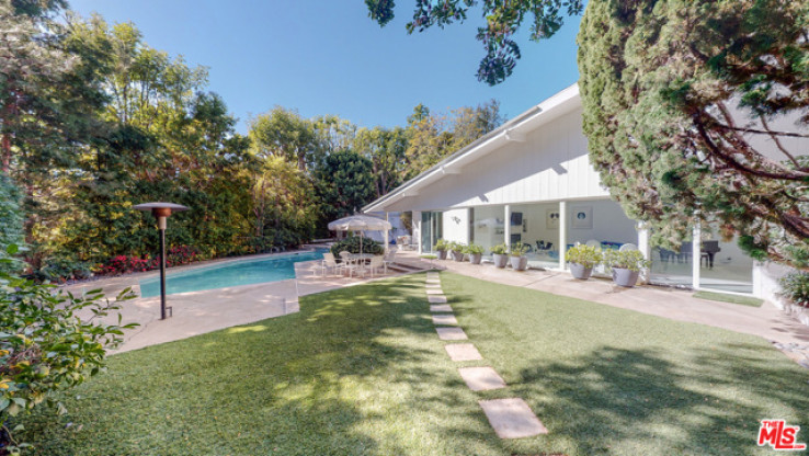 5 Bed Home for Sale in Pacific Palisades, California