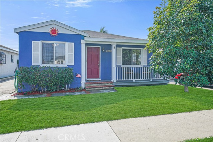 3 Bed Home for Sale in Hawthorne, California