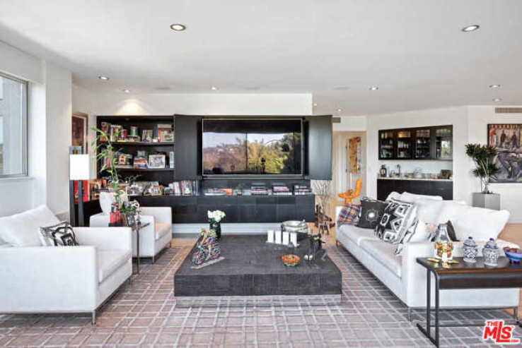 3 Bed Home for Sale in Los Angeles, California