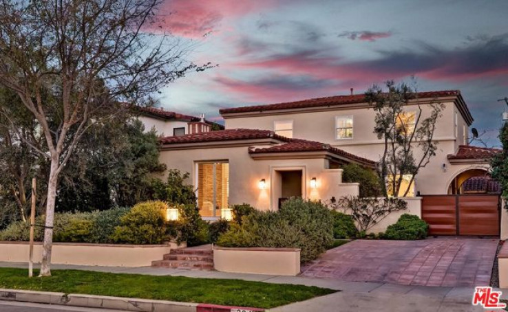 3 Bed Home for Sale in Beverly Hills, California