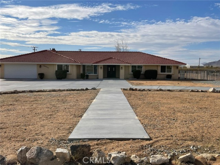 4 Bed Home for Sale in Apple Valley, California
