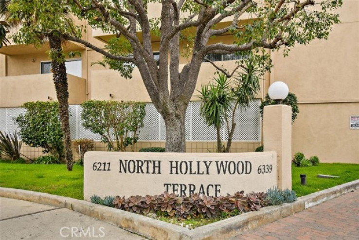 Residential Home in North Hollywood