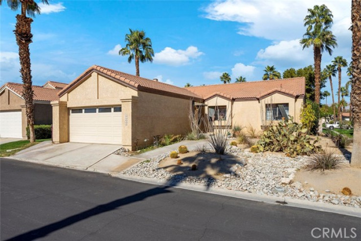 Residential Home in East Palm Desert